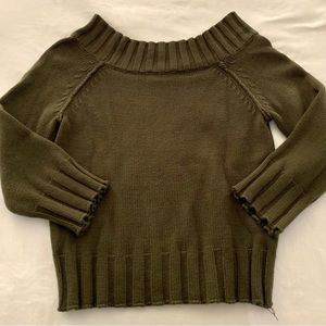 Scoop neck sweater
